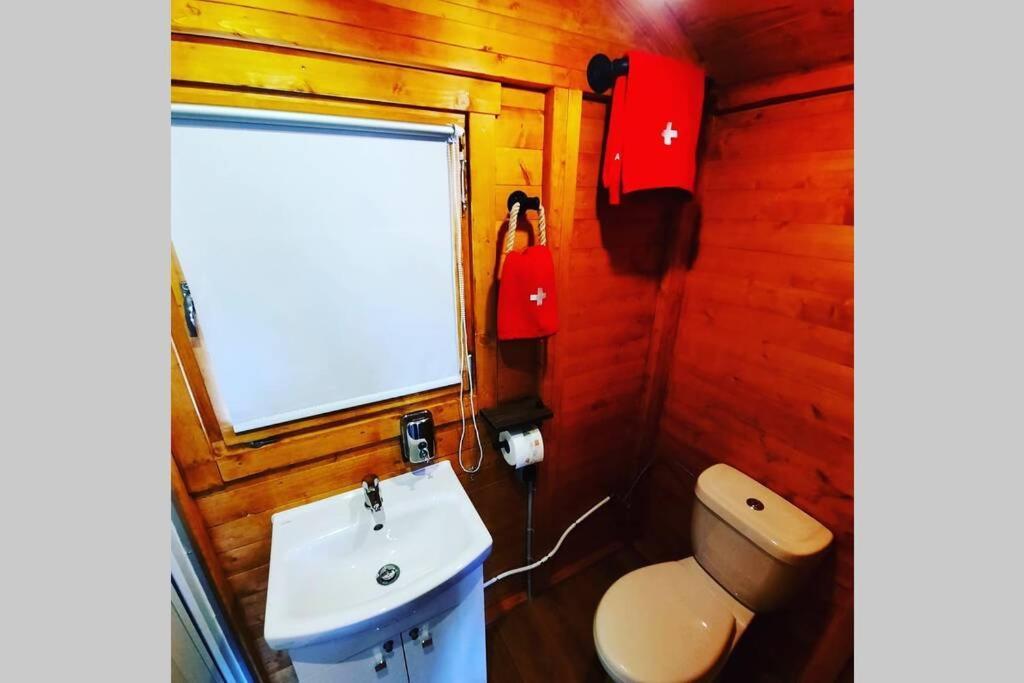 Apartamento Autarkes Tiny House Mit Rheinblick Rumikon Exterior foto